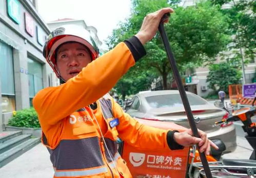朋友圈被這個飛奔的外賣哥刷屏 假肢背后的榮耀與掙扎