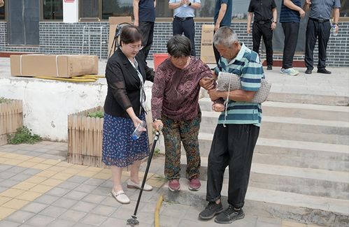 河北省康復輔助器具協會舉辦“愛心助殘·溫暖同行”假肢助殘捐贈活動